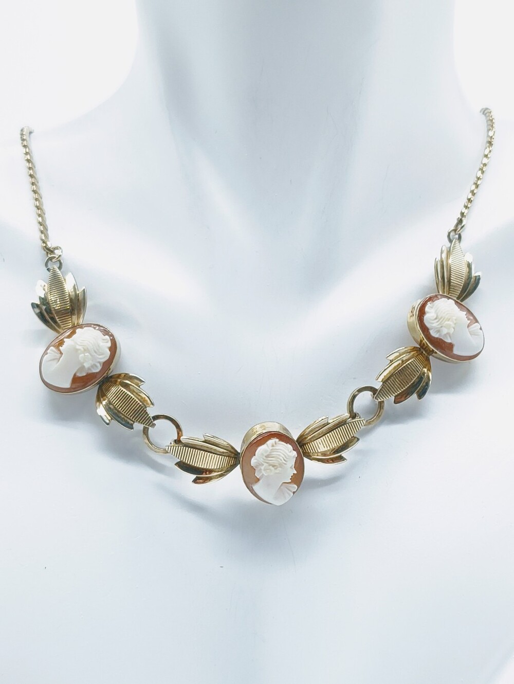 Vintage Van Dell 12k Gold Fill Triple Cameo Necklace